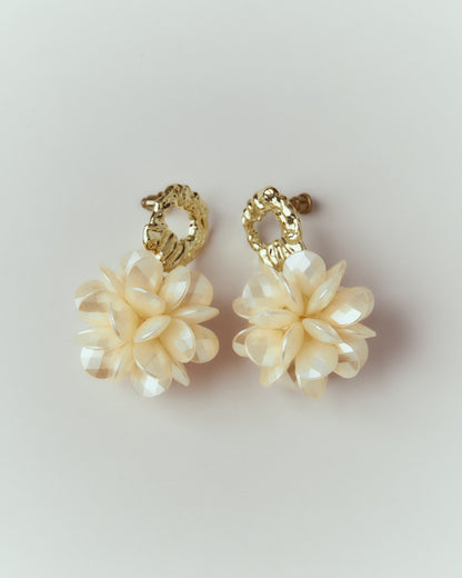 Lumière Fleur pierce