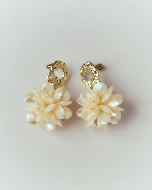 Lumière Fleur pierce